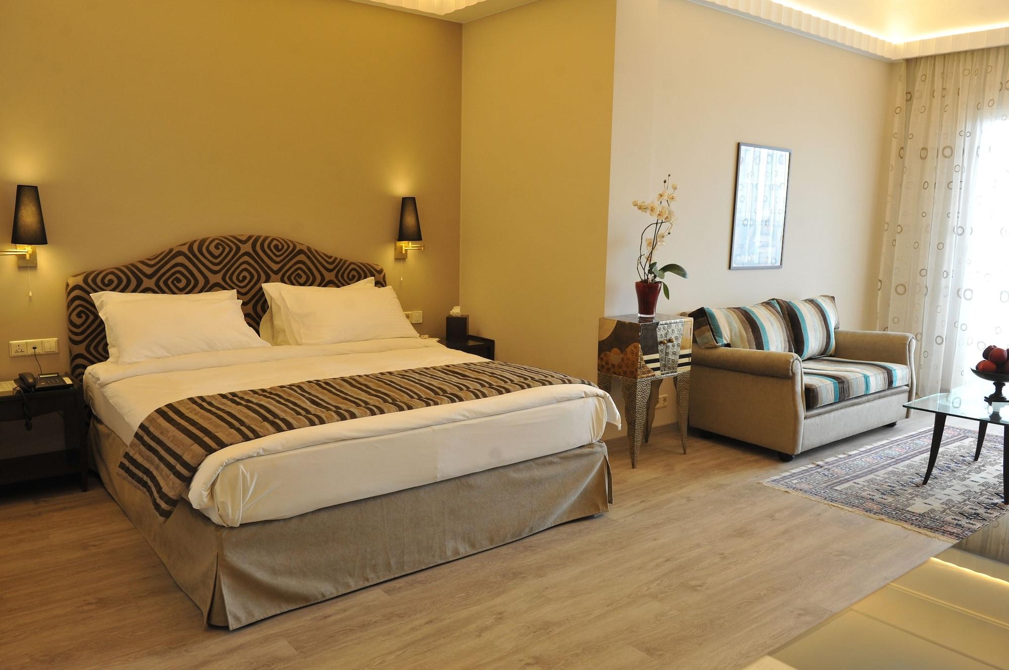 Warwick Palm Beach Hotel Beirut Exterior foto